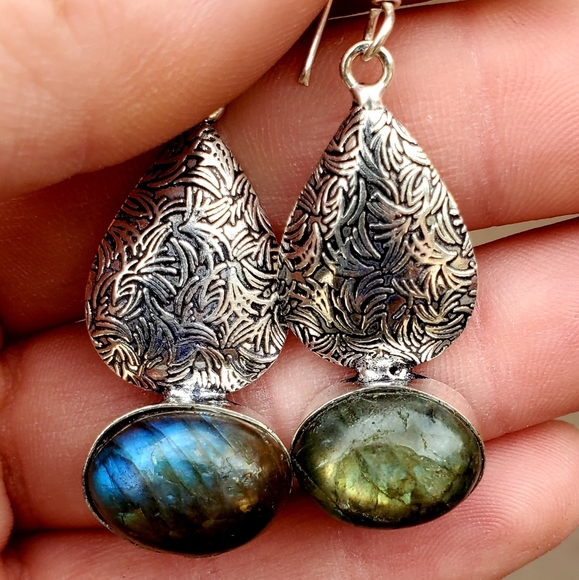 New Labradorite Silver Earrings. - Picture 2 of 13